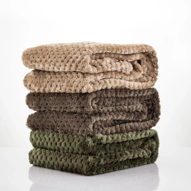 New Soft Pet Blanket Spring Warm Dog Bed Blanket Cute Pet Sheets Warm Mat Comfortable Cat Dog Pad Blanket Pet Accessories