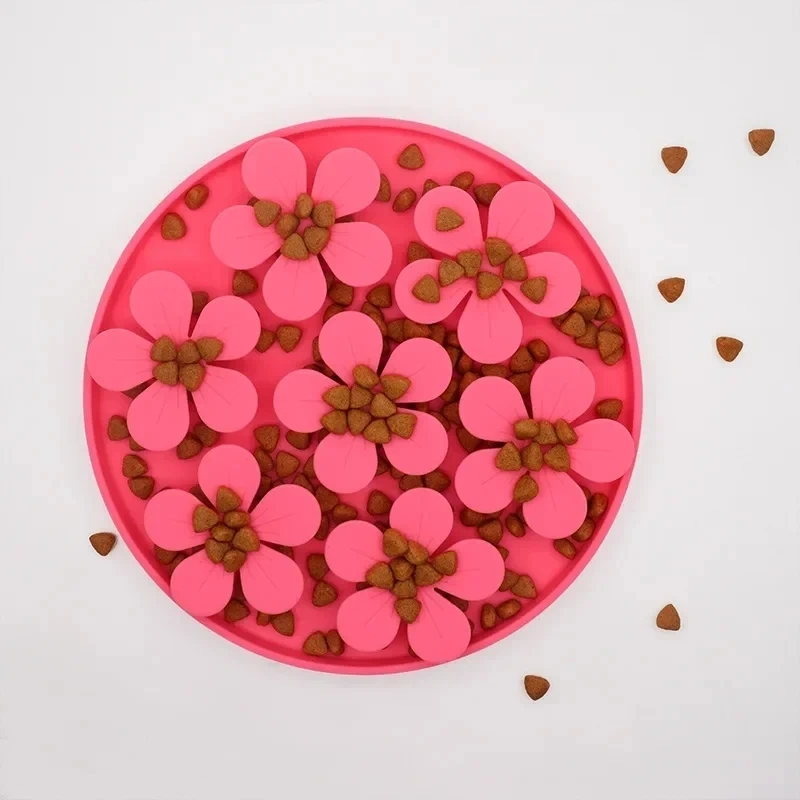 Silicone Pet Licking Pad Nonslip Slow Feeder Dog Bowls Dog Supplies Licking and Smelling Pad Pet Feeder Slow Eating Dish Bowl
