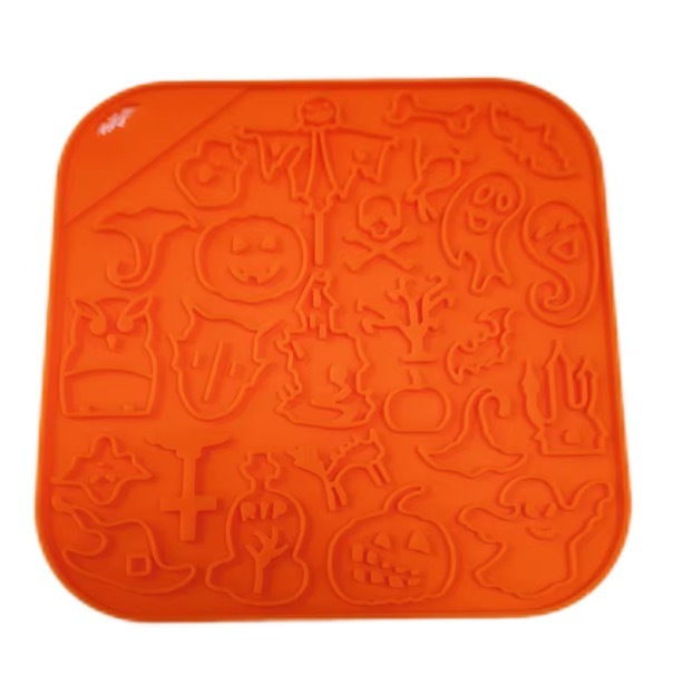 New Halloween Dog Lick Mat with Suction Cups Silicone Licking Pad Slow Feeder Dog Licking Mat