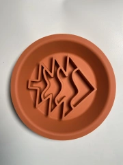 Wholesale Custom Christmas Tree Silicone Dog Bowl Feeder Slow Eating Heated Anti Ant Splash Proof 2 In 1 lick mat Pet Bowl
