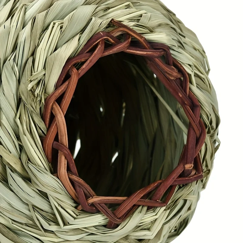 Handcrafted Hummingbird Nest House - Perfect for Outdoor Home Decoration and Gardening!