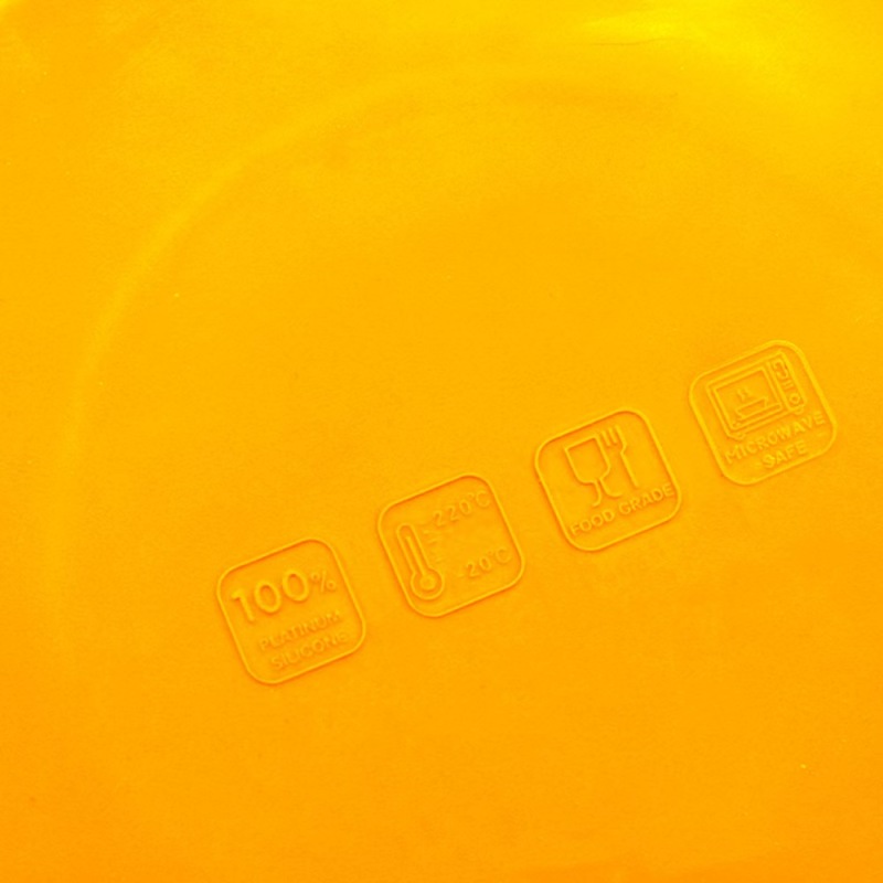 New pet slow food cat and dog bowl with suction cup silicone dog bowl