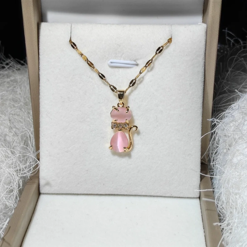 Lovely Cartoon Cat Pendant Necklace with Zircon Inlaid, Titanium Steel Material for Pets and Creative Jewelry Lovers