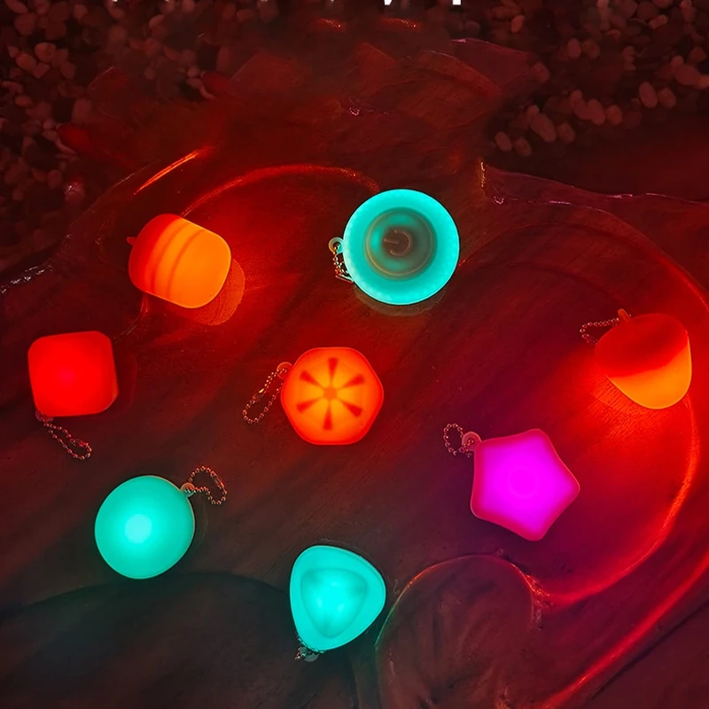 Wholesale LED Silicone Pet Light USB Rechargeable and Waterproof Dog Night Light for Running Walking Camping