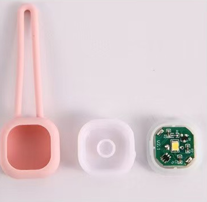 Silicone Waterproof Luminous Pendant Universal Anti-loss Flash for Cats and Dogs Chandelier Any Collocation