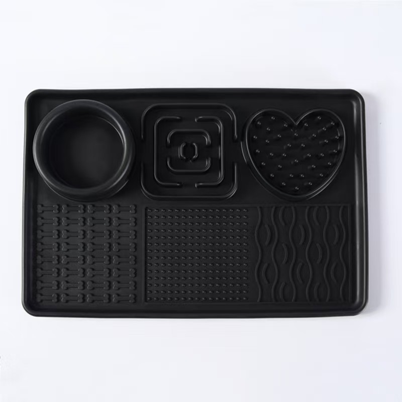 Dog Licking Mat Silicone Dog Food Mat Non-slip Slow Feeder Bowl