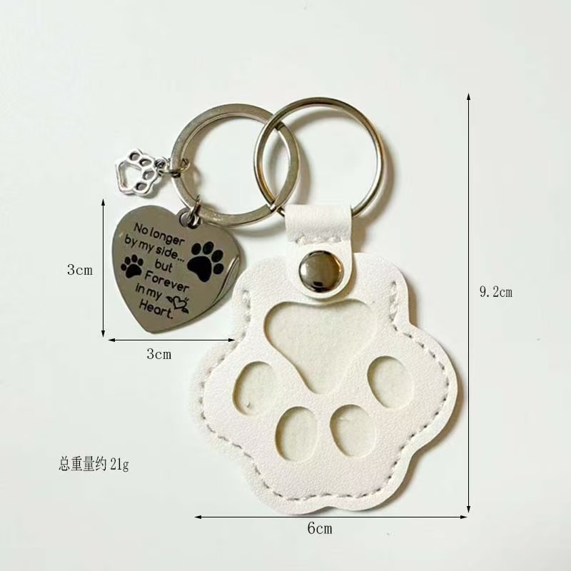 Pet hair storage pendant