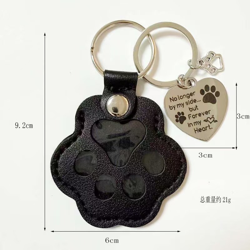 Pet hair storage pendant