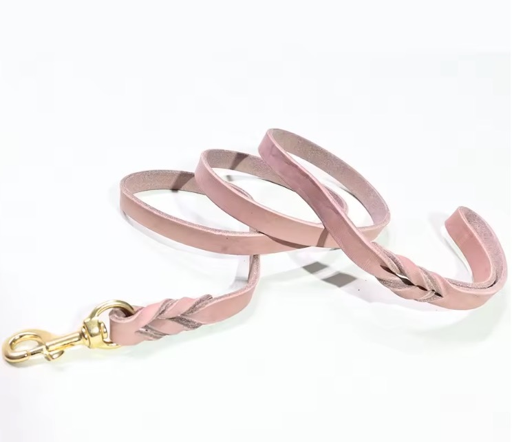 Pet Traction  Multifunctional Leash Explosion-proof Punch Leather Dog Leash