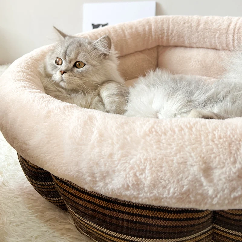 New Arrival Oem Factory Travel Round Striped Warm for Dogs Cats Pet Donut Cave Bed