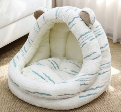 Semi-enclosed warm pet bed