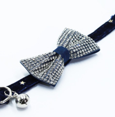 Bow cat collar with rhinestones
