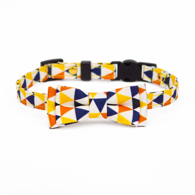 Pet cat bow-shaped geometric pattern collar