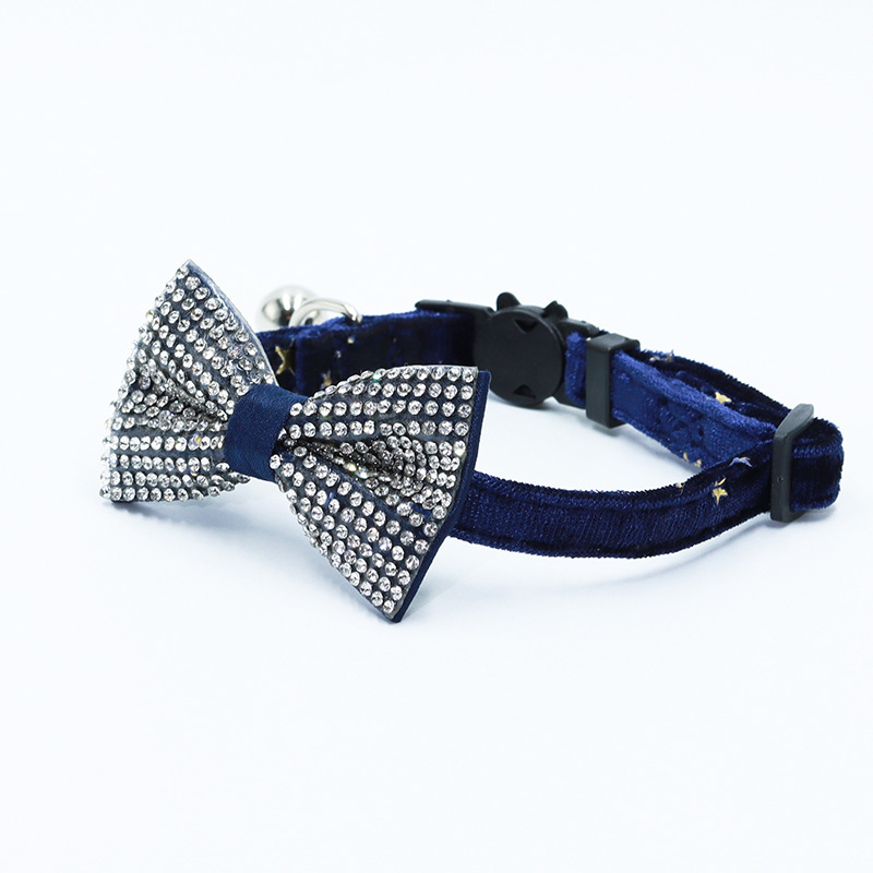 Bow cat collar with rhinestones