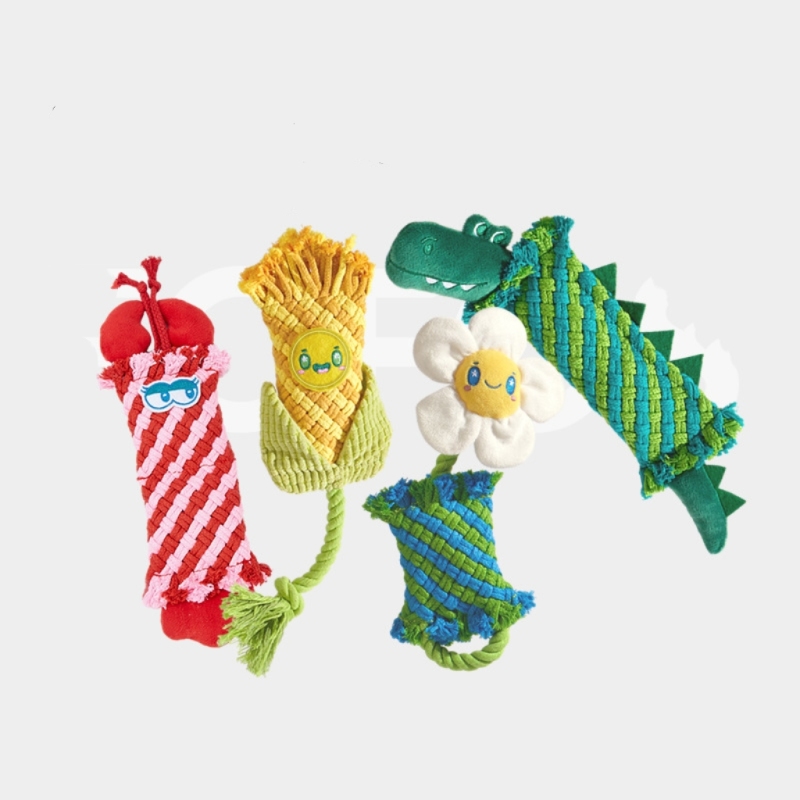 Pet tug-of-war toys are bite-resistant