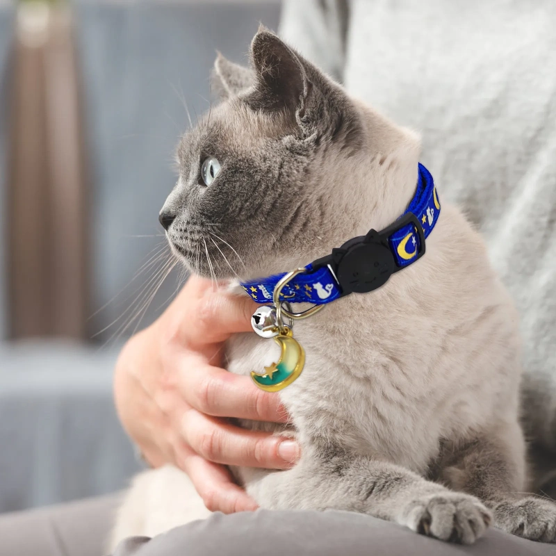 Cute Neck Pet Collar with Bell Pet Cat Accessories Adjustable Moon Star Patterns Breakaway Cat Necklace Collar with Pendant