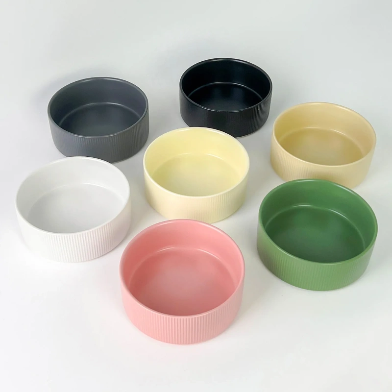 Doe Pet Dog Accessories Dog Bowl Customized Wholesale Round Silicone Anti-skid Base Ceramic Pet Feeder & Bowl Drinking Cat Bowl