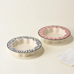 Wholesale Solid Lace Design Ceramic Pet Cat & Dog Food & Water Bowl Anti-Tipping Wide Mouth Neck Waterproof
