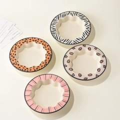 Wholesale Solid Lace Design Ceramic Pet Cat & Dog Food & Water Bowl Anti-Tipping Wide Mouth Neck Waterproof