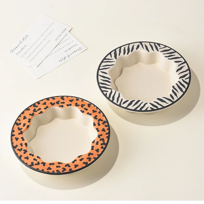 Wholesale Solid Lace Design Ceramic Pet Cat & Dog Food & Water Bowl Anti-Tipping Wide Mouth Neck Waterproof