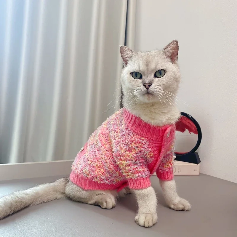 Autumn and winter new sweater butterfly yarn comfortable knitted pet clothes dog cat cardigan