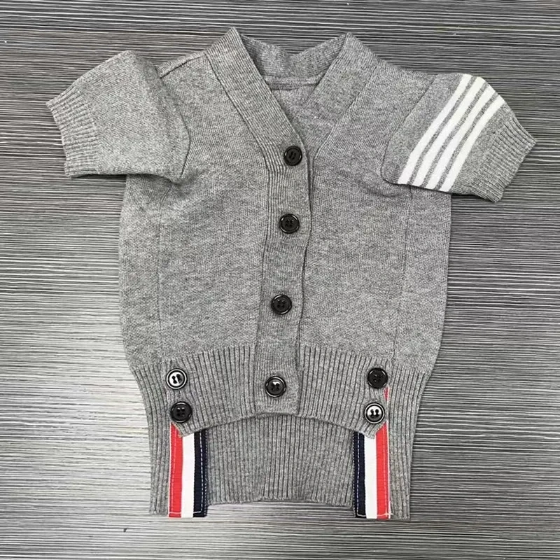 2025 Autumn and winter pet warm knitted sweater for dogs, cats, teddy bears, beagles, French bulldogs, fashion brand clothing