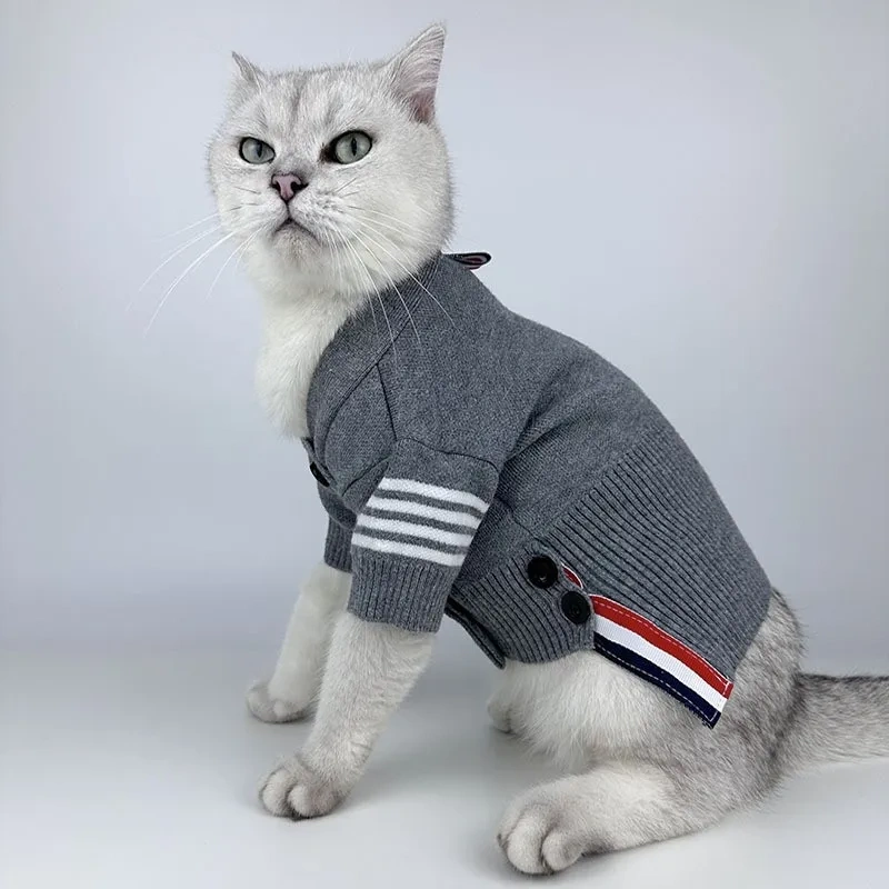 2025 Autumn and winter pet warm knitted sweater for dogs, cats, teddy bears, beagles, French bulldogs, fashion brand clothing