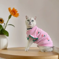 Pet Autumn and Winter Cute Sweater Thickened Warm Cute Flower Vest Cat Teddy Fly Sleeve Jacket Dog Clothes for Small Dogs