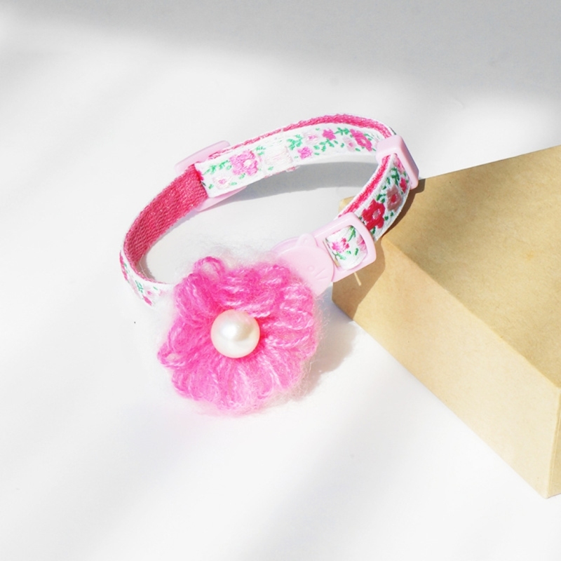 Various cute flower-shaped fur collars