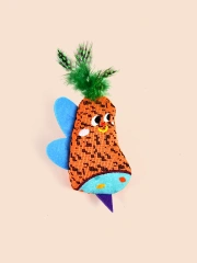1pcs cat toy, built-in bell sound with artificial feather bee model design interactive toy for cats and dogs to chase and chew