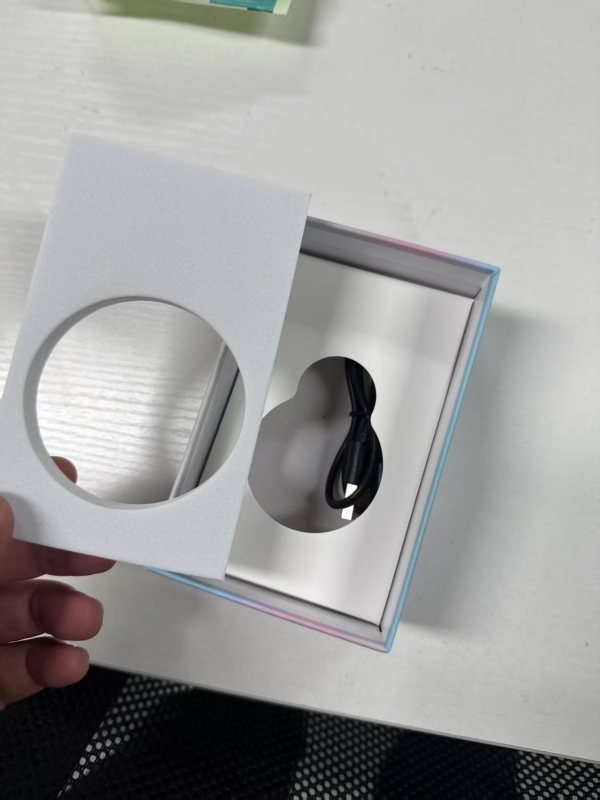 AI-powered intelligent emotional support pendant