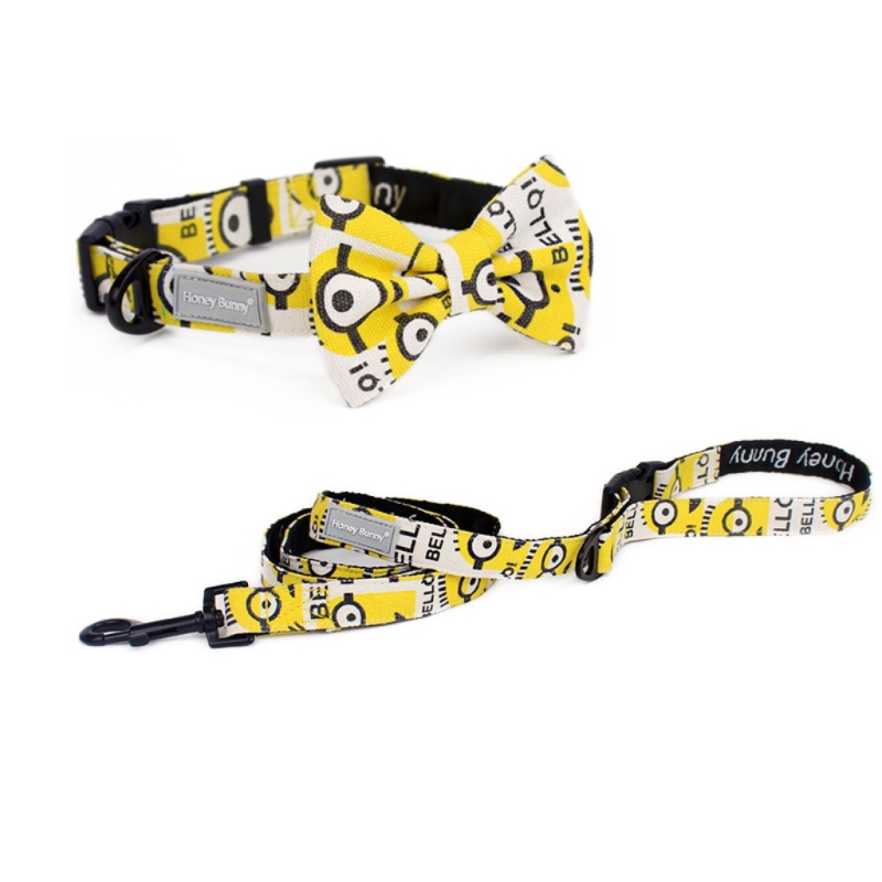 Detachable bow on pet collar