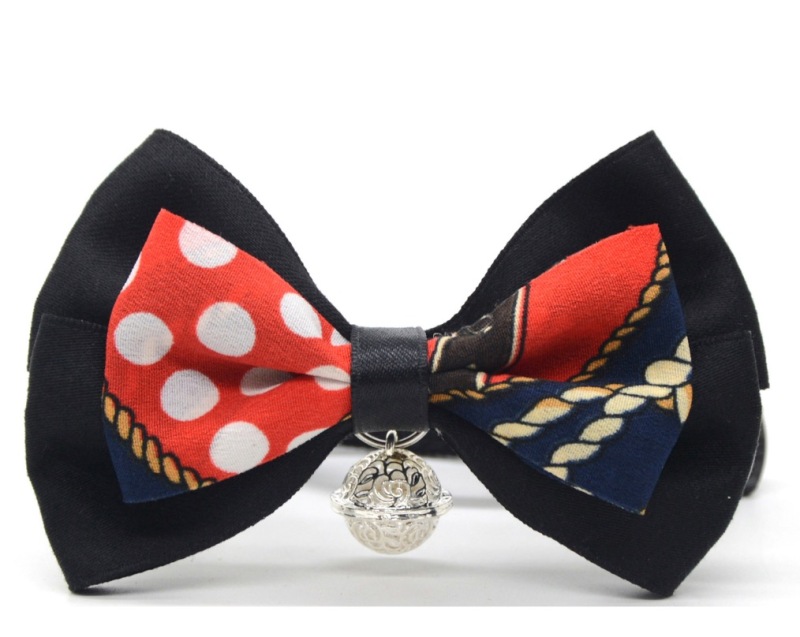 Furry Breakaway Cat Collar with Bell Safety buckle