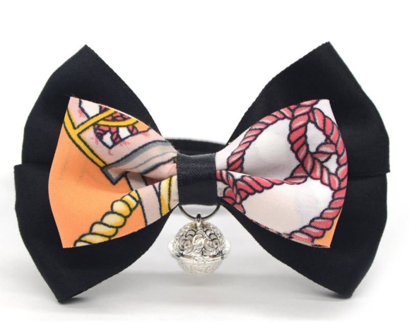 Furry Breakaway Cat Collar with Bell Safety buckle
