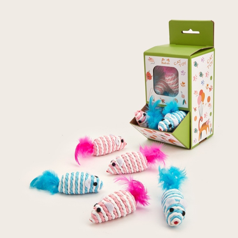 Random color mouse making noise self-entertaining toy