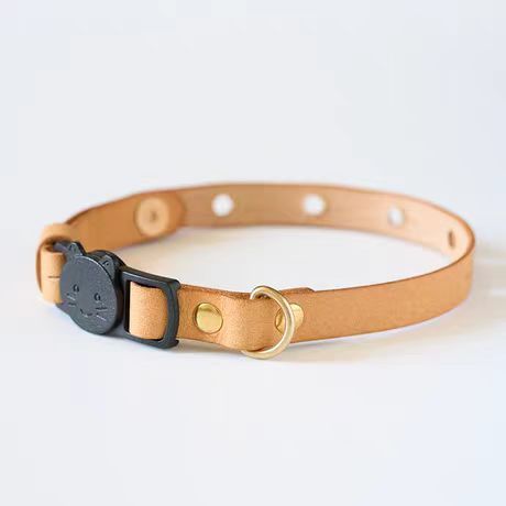 Exquisite handmade leather cat collar