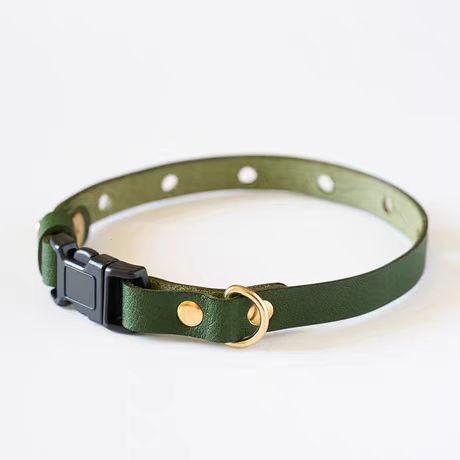 Exquisite handmade leather cat collar