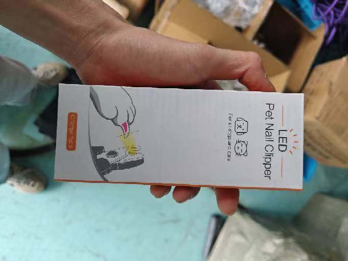 Pet Nail Clipper with LED Light Dog Cat Special Blood Line  Pet Cleaning Grooming