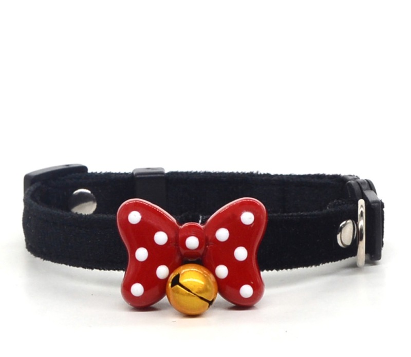 Cute flannel cat safety collar