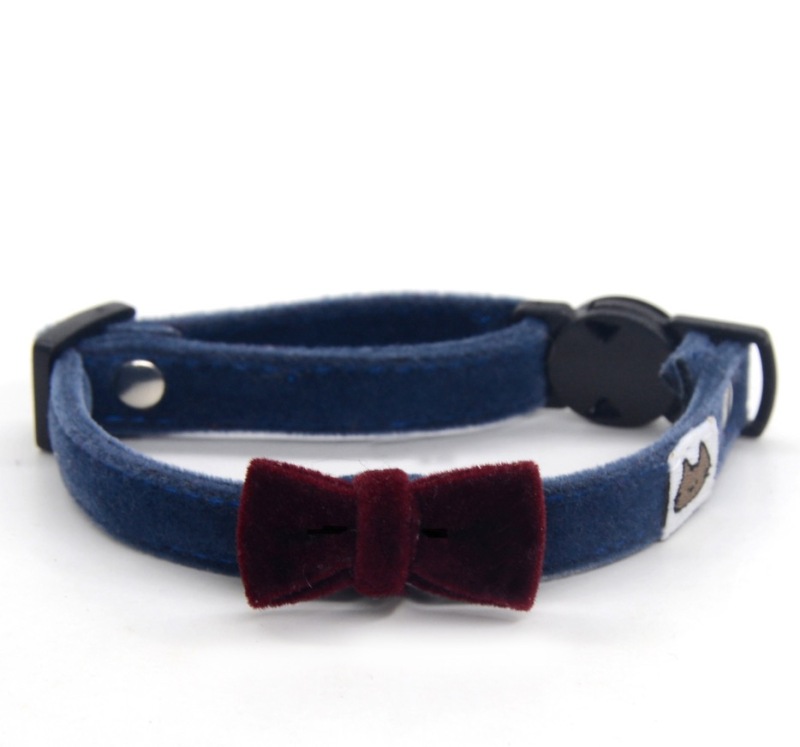 Cute flannel cat safety collar