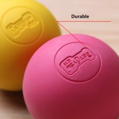 Wholesale Luxury Simple Style Dog Toys Yellow Pink Rubber Elastic Solid Ball Molar Interactive Training Ball for Dogs