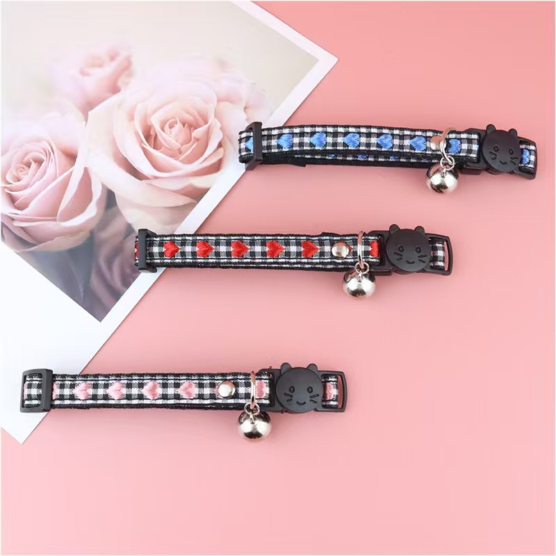Cat safety collar with bell