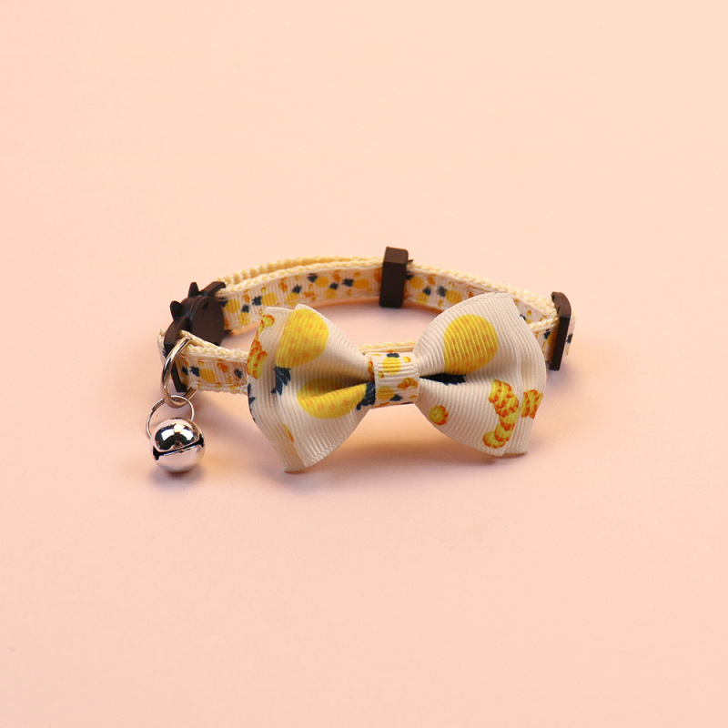 Knitted Bow Pet Collar