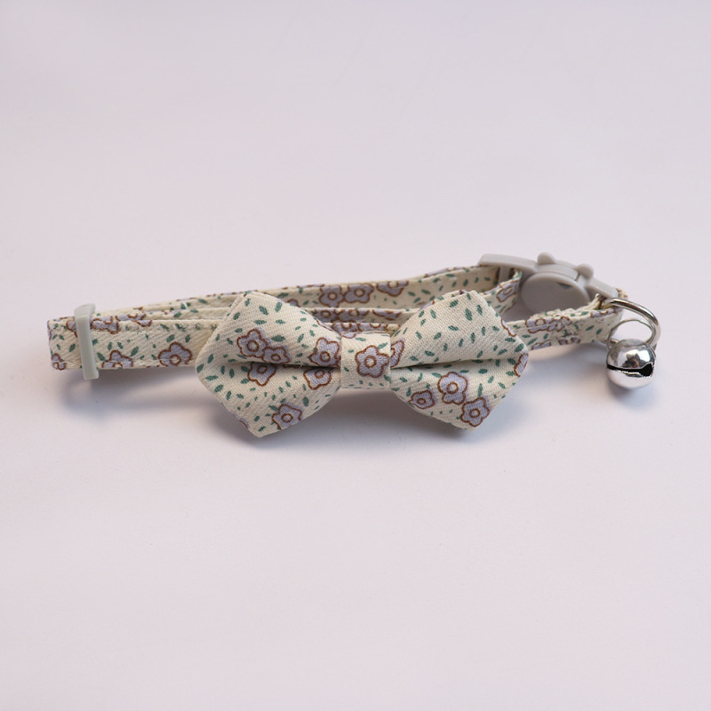 Knitted Bow Pet Collar