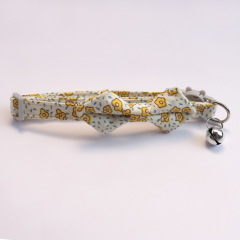 Knitted Bow Pet Collar