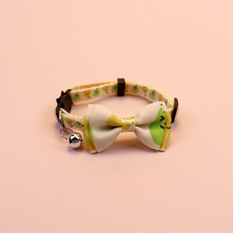 Knitted Bow Pet Collar