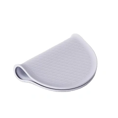 Easy-to-clean Spill-proof Water-resistant Anti-slip and Durable Pet Food Bowl with Silicone Pet Mat Pet Decorate Accessory