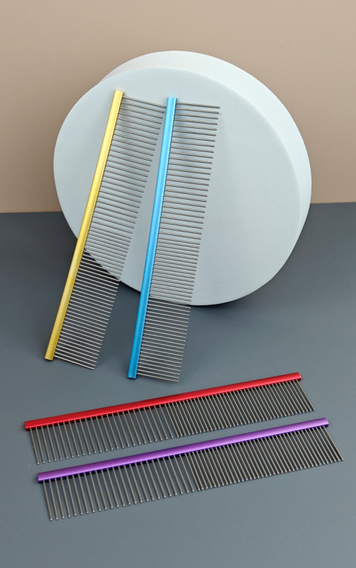 Steel comb for pet grooming