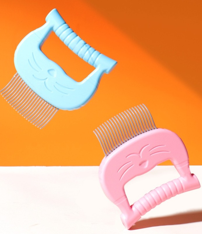 Pet seashell cat comb