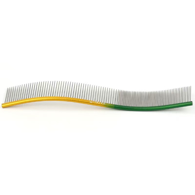 Pet curved grooming comb
